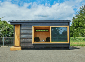 キトヒト（木と人）天然木一枚板家具の魅力と使用方法や樹木知識、自然を愛する人へ送る木を使ったインテリアの情報 | コダマベース：300万円台で手に入る国産木造タイニーハウスのコスパを検証