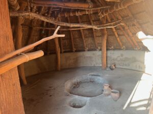 キトヒト(木と人)天然木一枚板家具の魅力と使用方法や樹木知識、自然を愛する人へ送る木を使ったインテリアの情報 | 300万円台で手に入る国産ヒノキのタイニーハウス|カスタマイズできる「コダマベース」 キトヒト(木と人)天然木一枚板家具の魅力と使用方法や樹木知識、自然を愛する人へ送る木を使ったインテリアの情報 | 300万円台で手に入る国産ヒノキのタイニーハウス|カスタマイズできる「コダマベース」