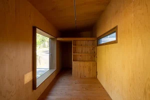 キトヒト(木と人)天然木一枚板家具の魅力と使用方法や樹木知識、自然を愛する人へ送る木を使ったインテリアの情報 | 300万円台で手に入る国産ヒノキのタイニーハウス|カスタマイズできる「コダマベース」 キトヒト(木と人)天然木一枚板家具の魅力と使用方法や樹木知識、自然を愛する人へ送る木を使ったインテリアの情報 | 300万円台で手に入る国産ヒノキのタイニーハウス|カスタマイズできる「コダマベース」